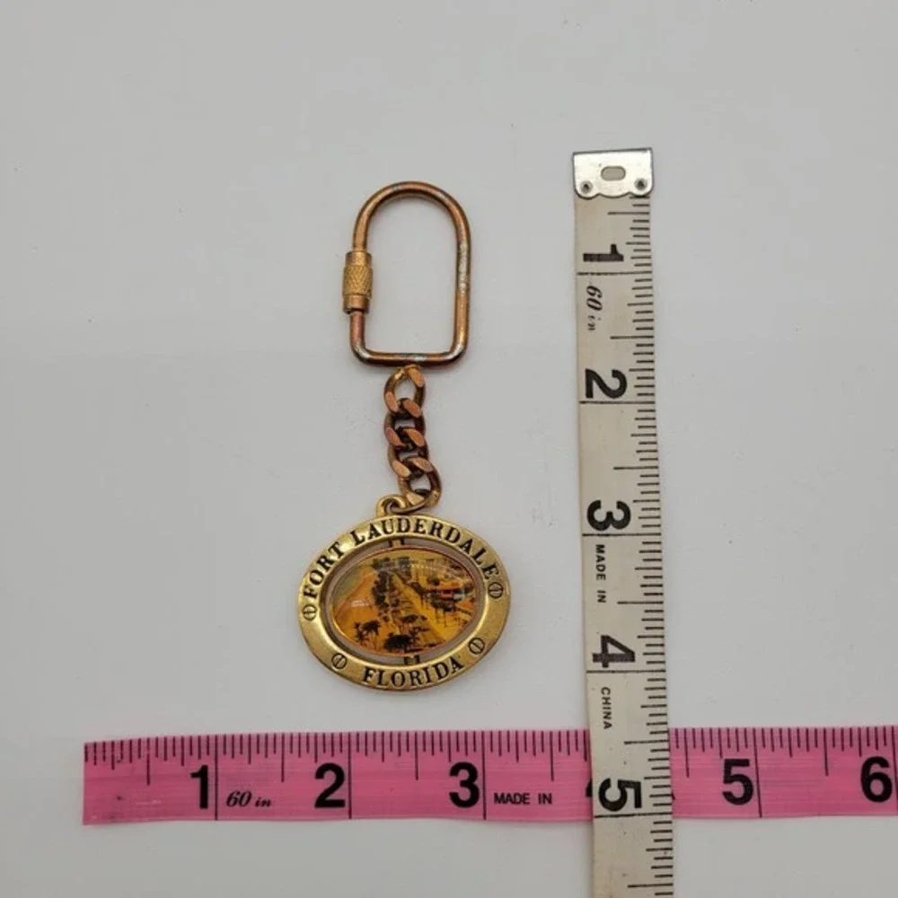 Vintage‎ Ft Lauderdale Florida Spinner Keychain with Spinning Center Souvenir